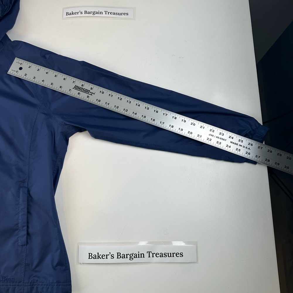 L.L. Bean Women’s Blue Rain Jacket - Picture 5 of 7